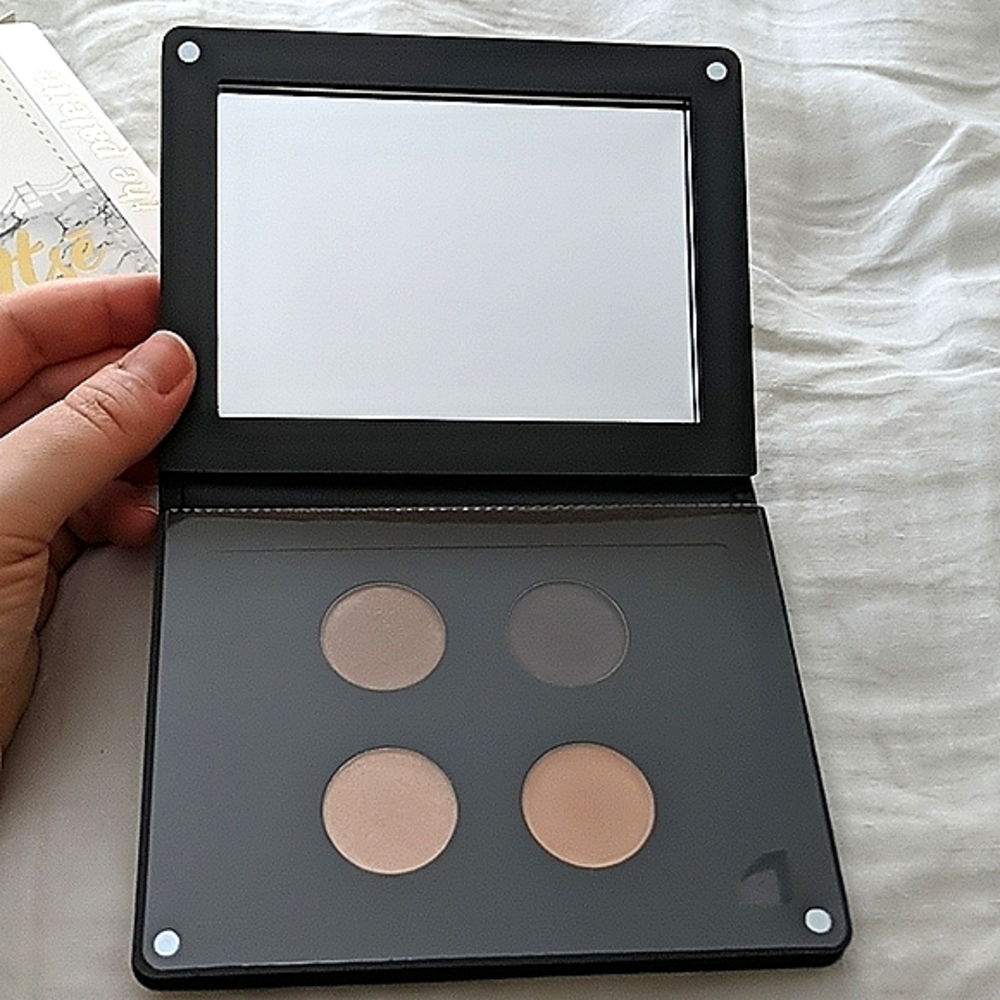 NWT Ittse Magnetic Eye Palette Eco Vegan Leather Shimmer Buildable Netural